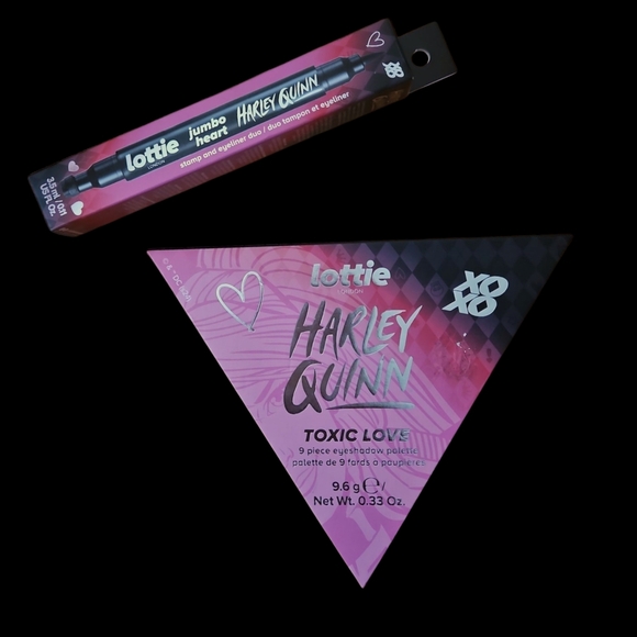 Harley Quinn Eyeshadow Palette, Eyeliner, And Black Heart Stamp, NWT - Picture 1 of 3